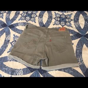 🦋🦋🦋 Levi’s Jean Shorts 🦋🦋🦋